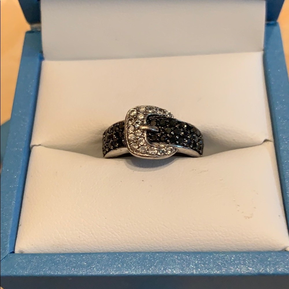 Buckle black and white diamond ring